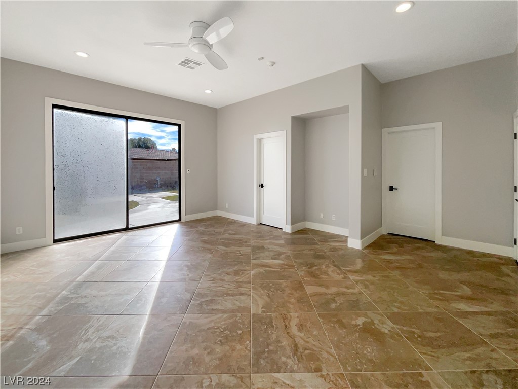 7423 Alice Springs Circle