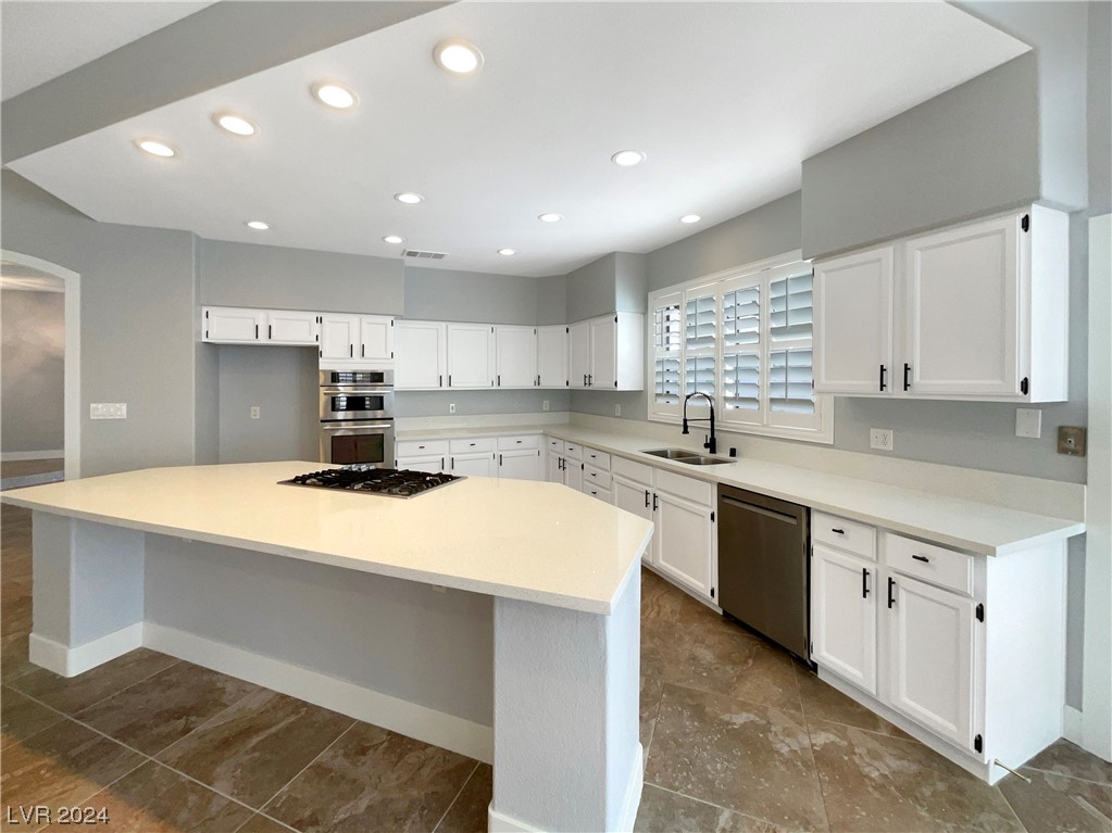 7423 Alice Springs Circle