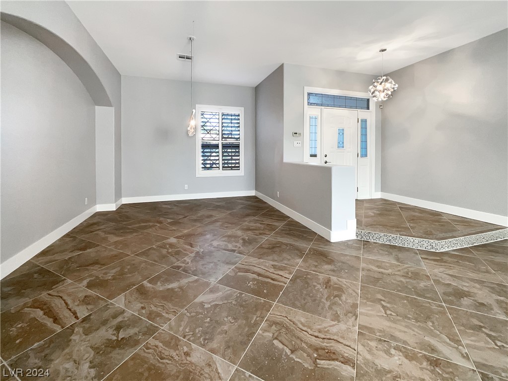 7423 Alice Springs Circle