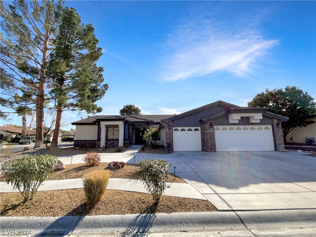 7423 Alice Springs Circle