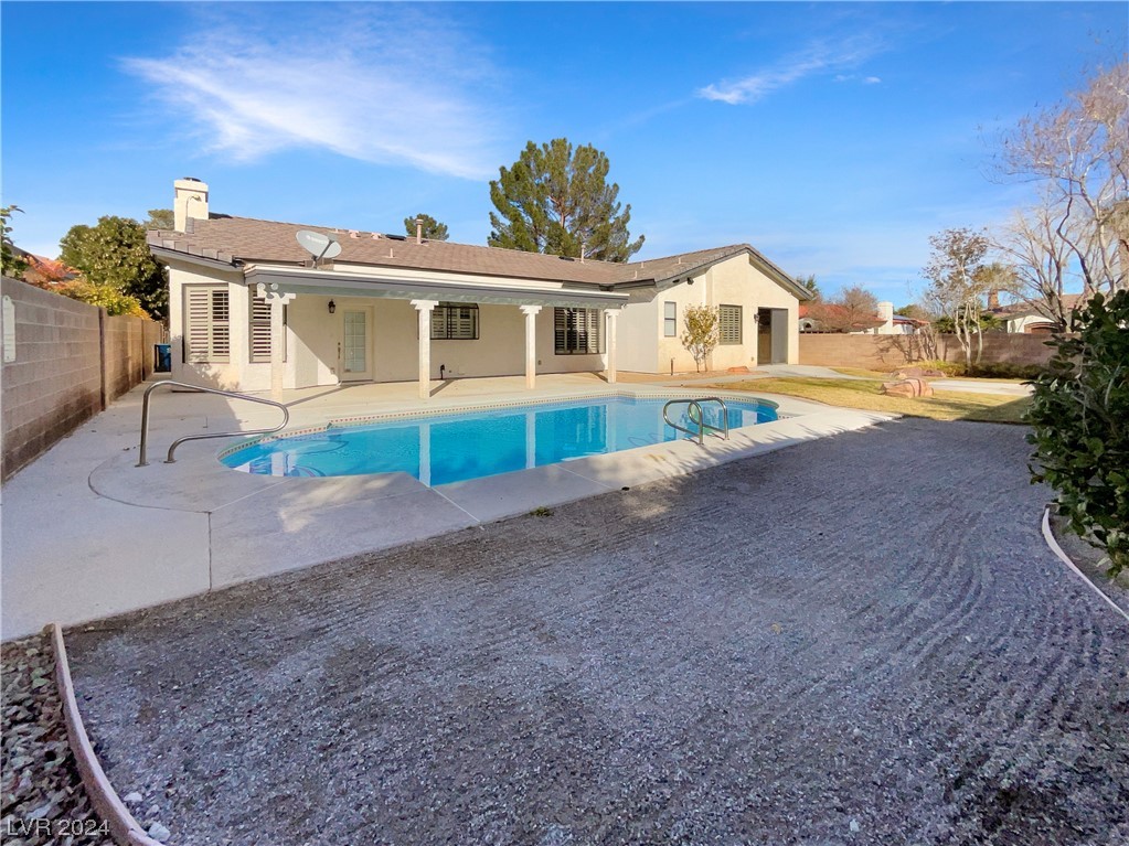7423 Alice Springs Circle