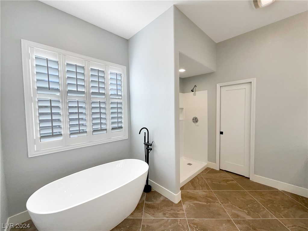7423 Alice Springs Circle
