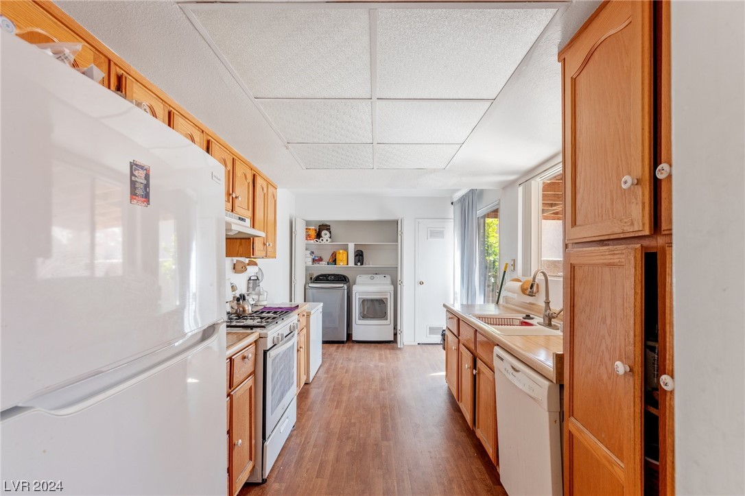 4245 Park Court