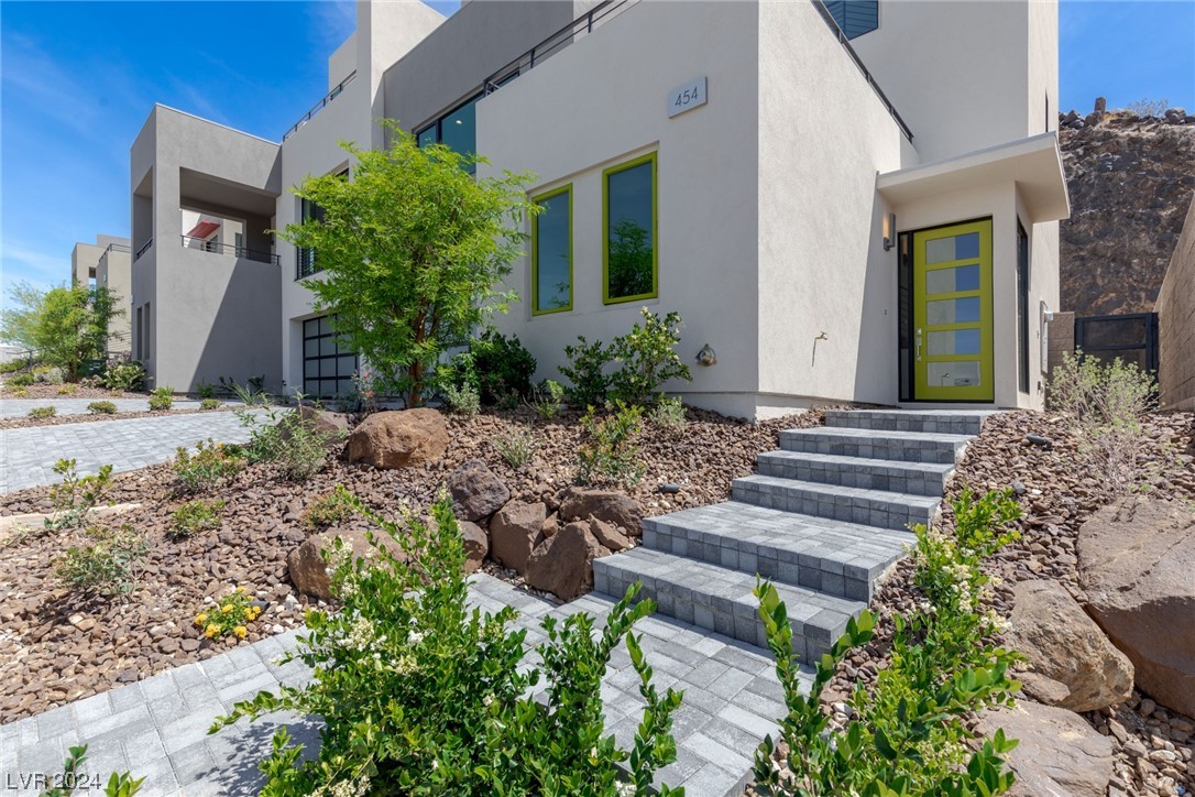 454 Tranquil Peak Court