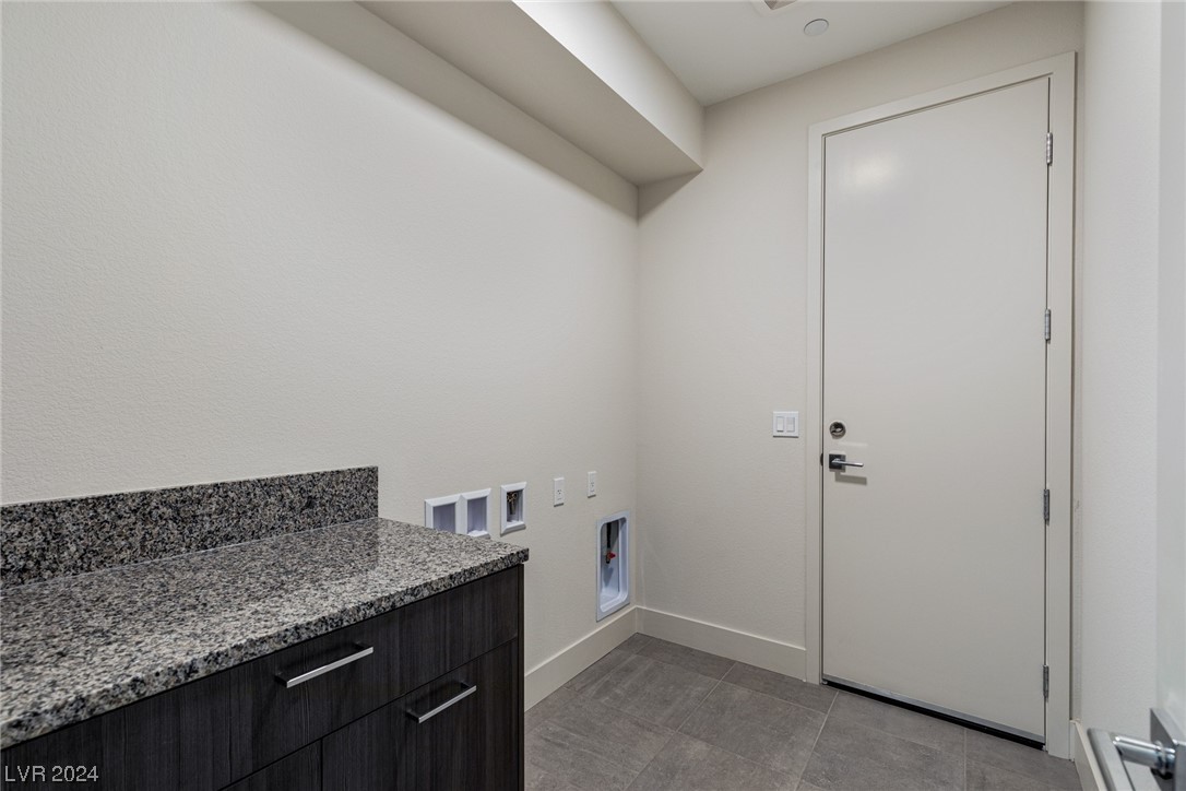 454 Tranquil Peak Court