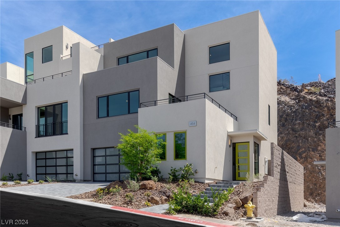 454 Tranquil Peak Court