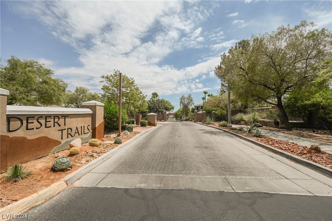 9817 Edgeview Place