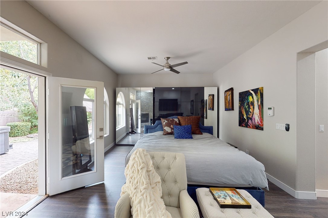 9817 Edgeview Place