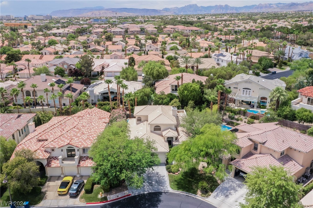 9817 Edgeview Place