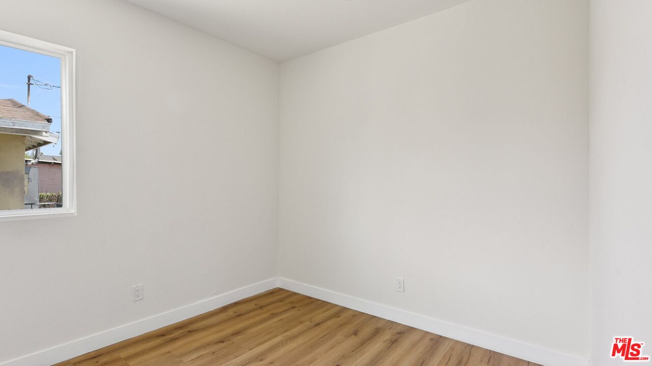 244 W 82nd St
