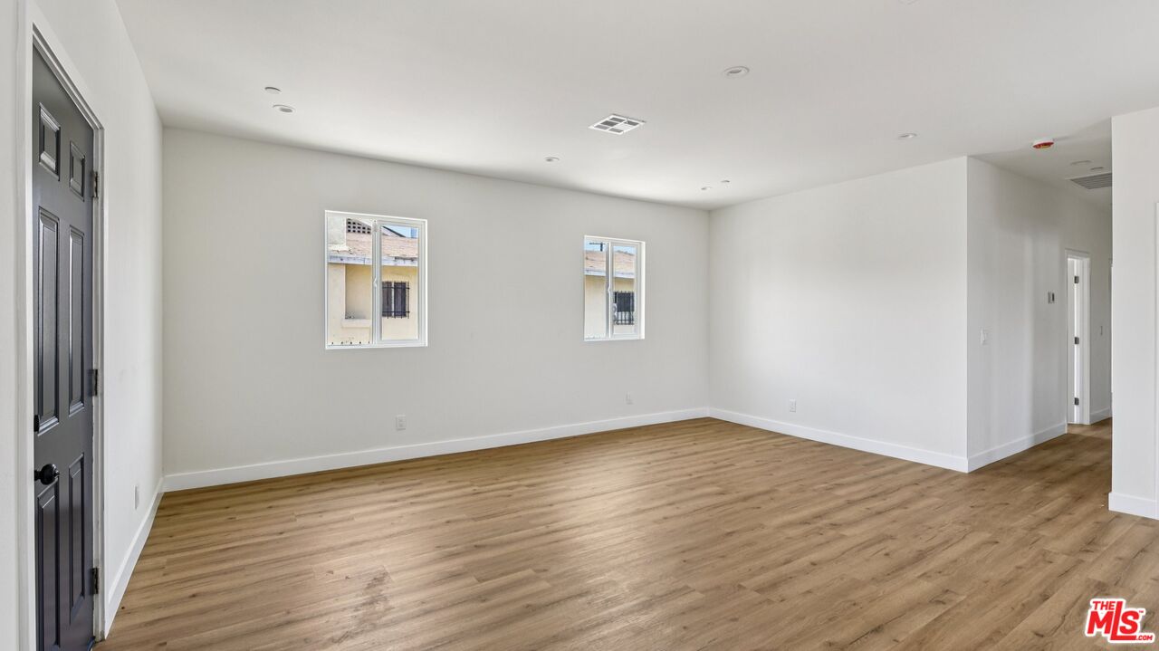 244 W 82nd St