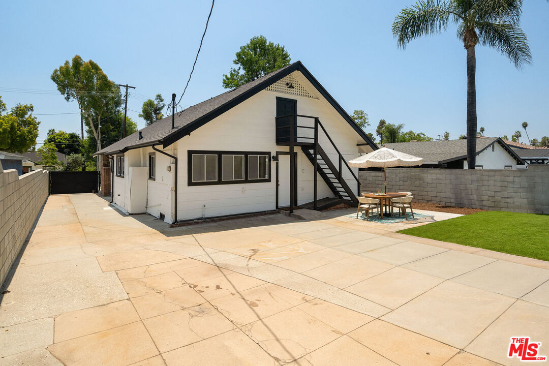 385 E Montana St
