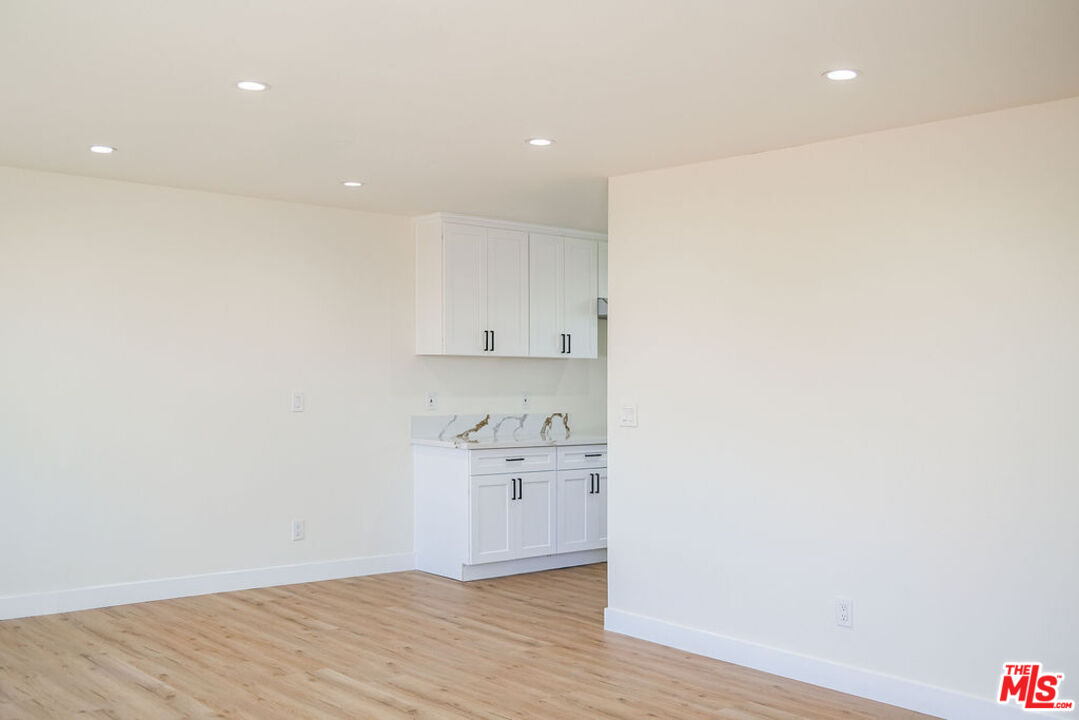 6006 2nd Ave