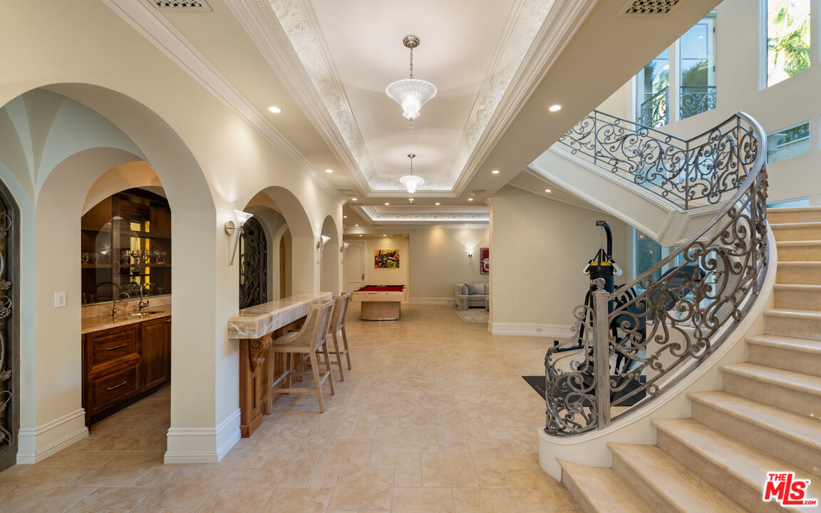 718 N Rodeo Dr
