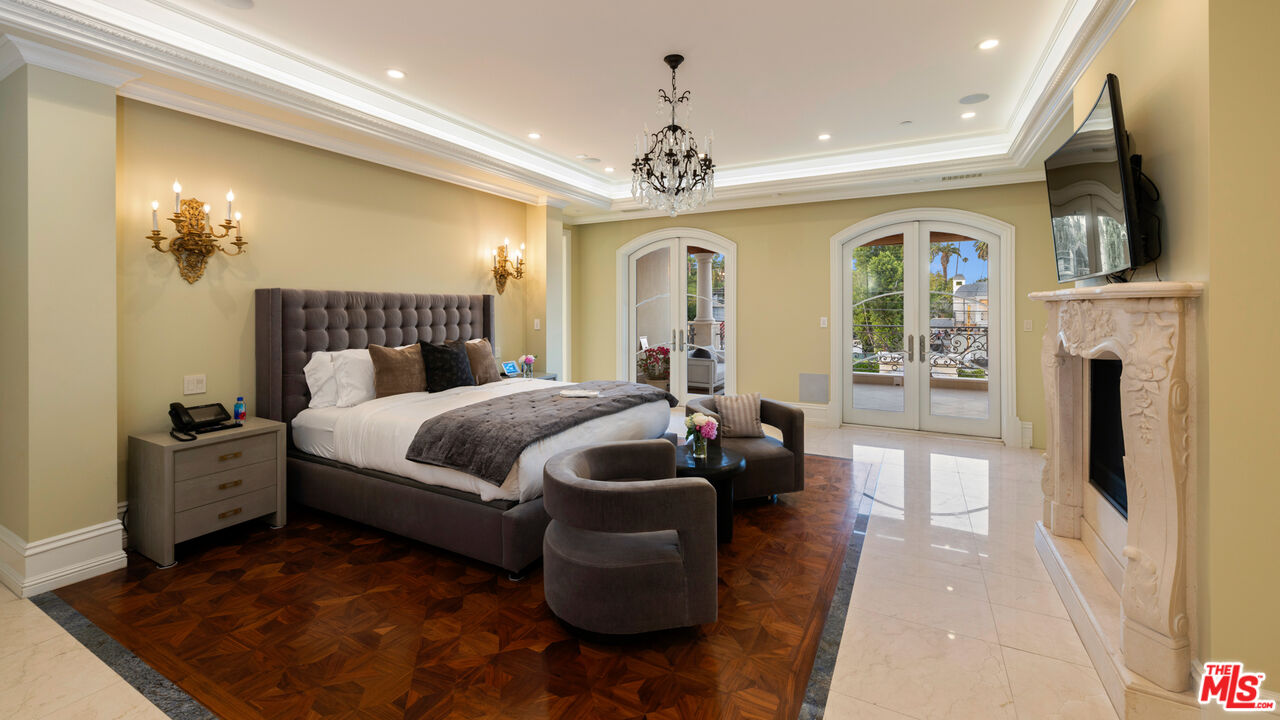 718 N Rodeo Dr