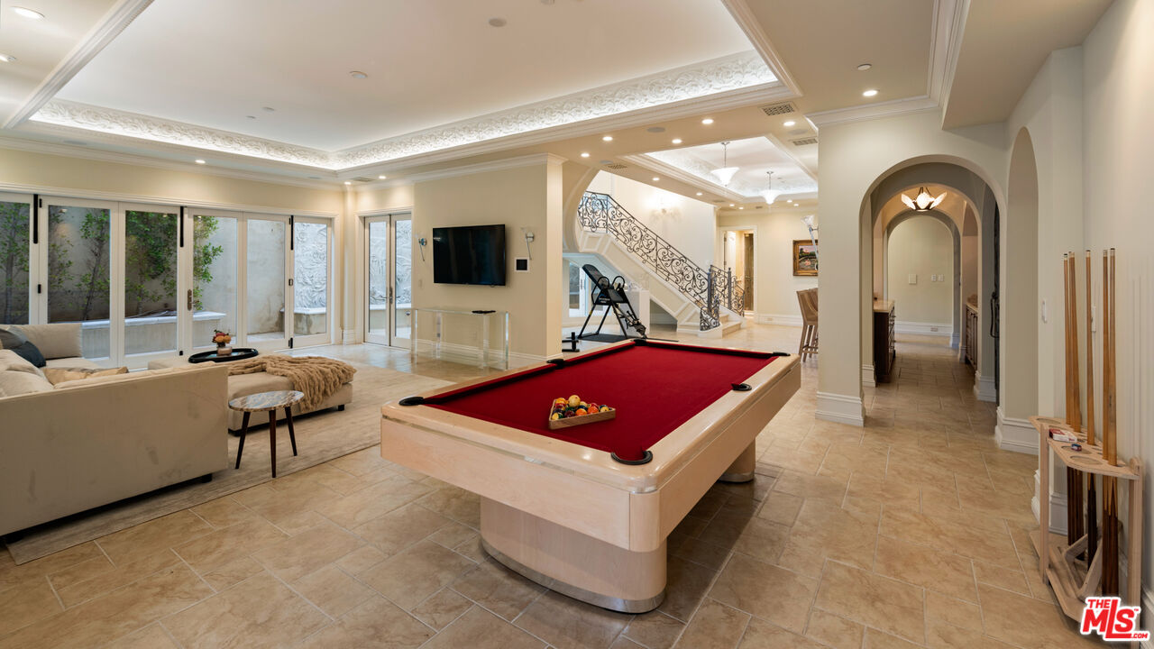 718 N Rodeo Dr