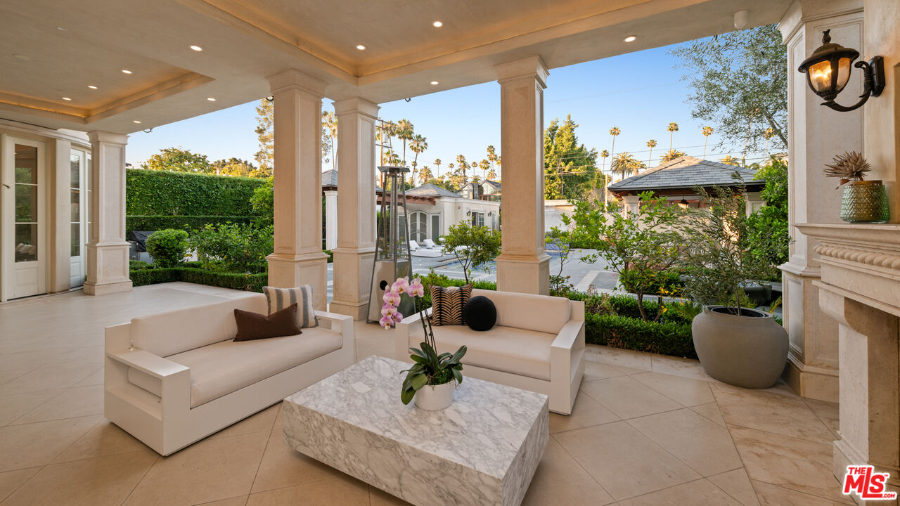 718 N Rodeo Dr