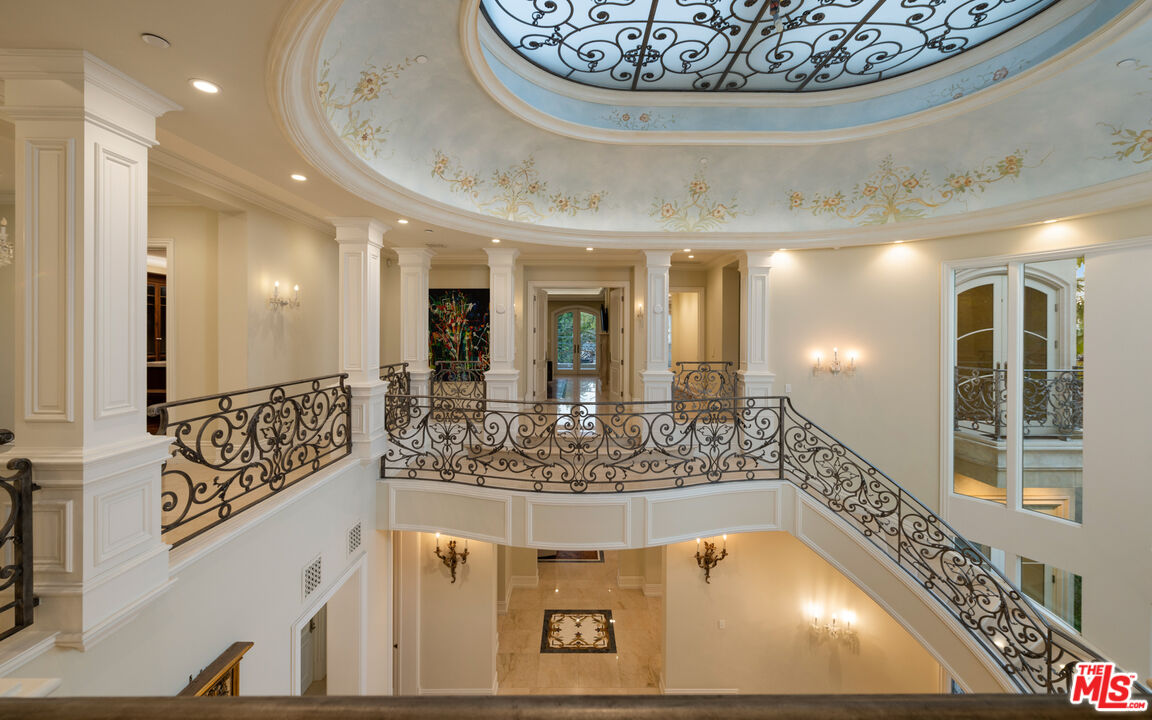 718 N Rodeo Dr