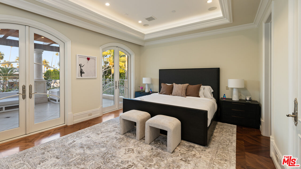 718 N Rodeo Dr