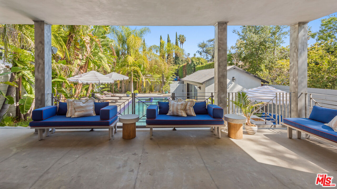 1724 N Sierra Bonita Ave