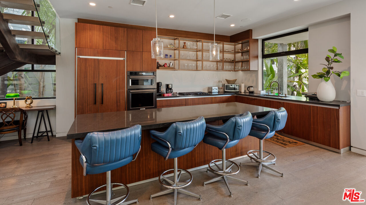 1724 N Sierra Bonita Ave
