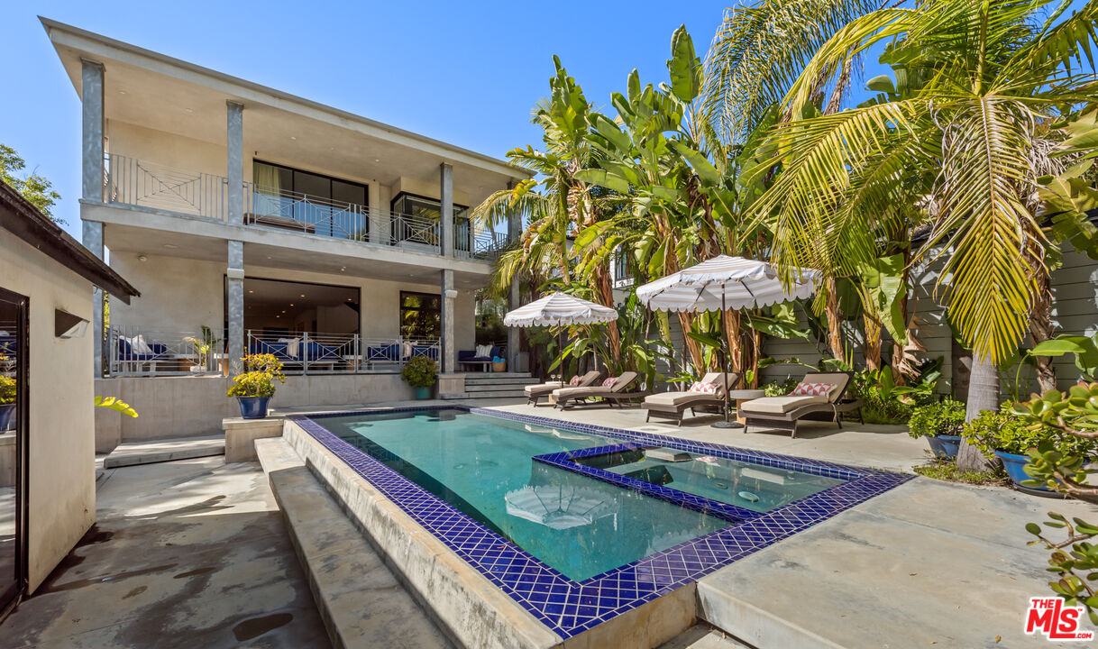 1724 N Sierra Bonita Ave