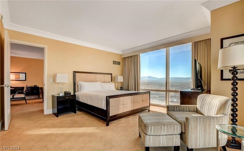2000 North Fashion Show Drive 2222