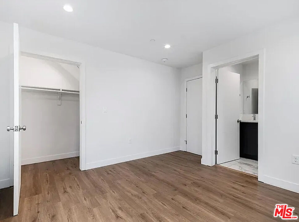 334 N Alexandria