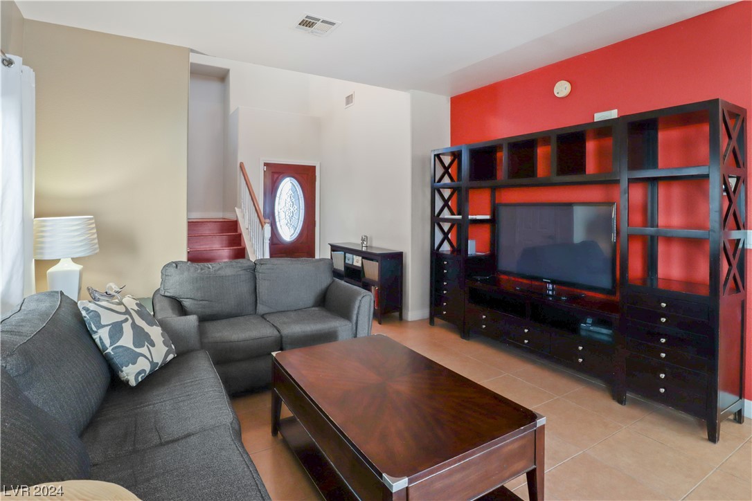 5613 Grandmother Hat Street