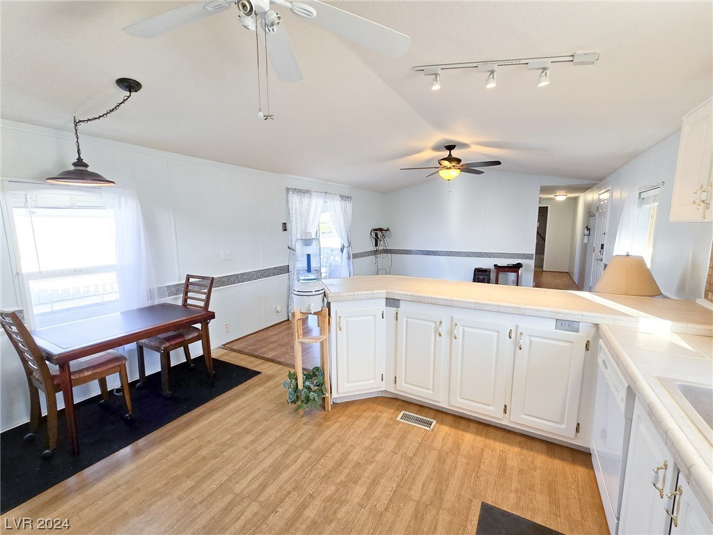 1150 South Comstock Circle