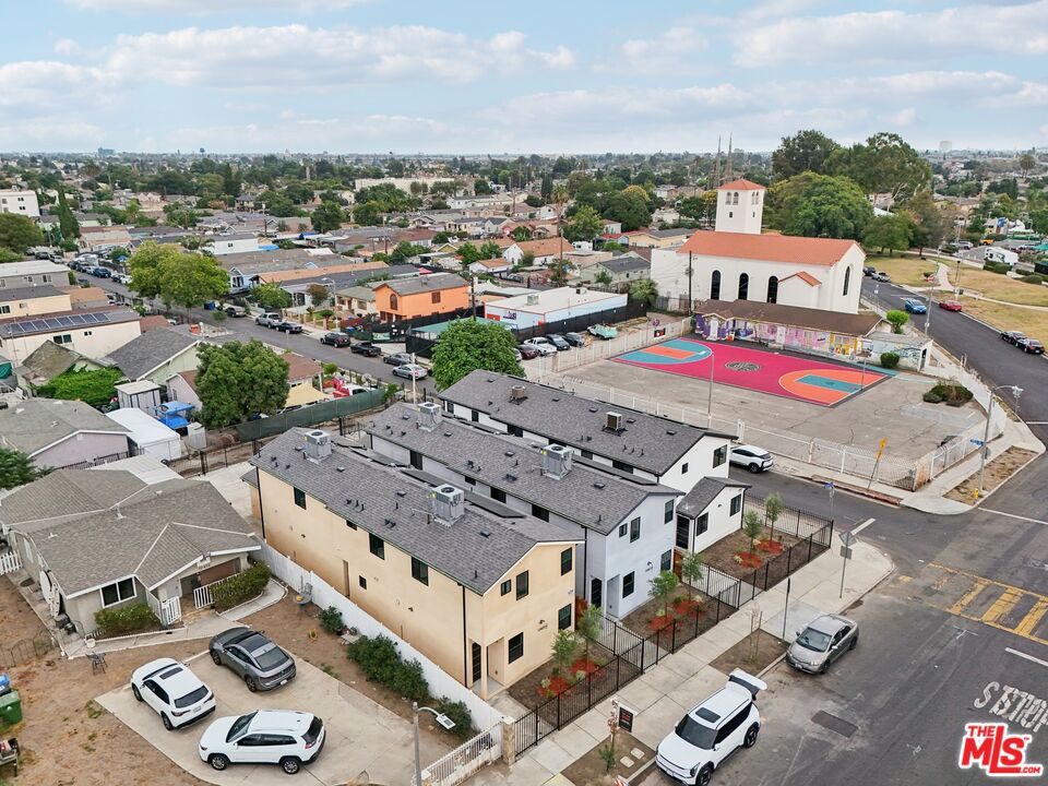 10420 Graham Ave