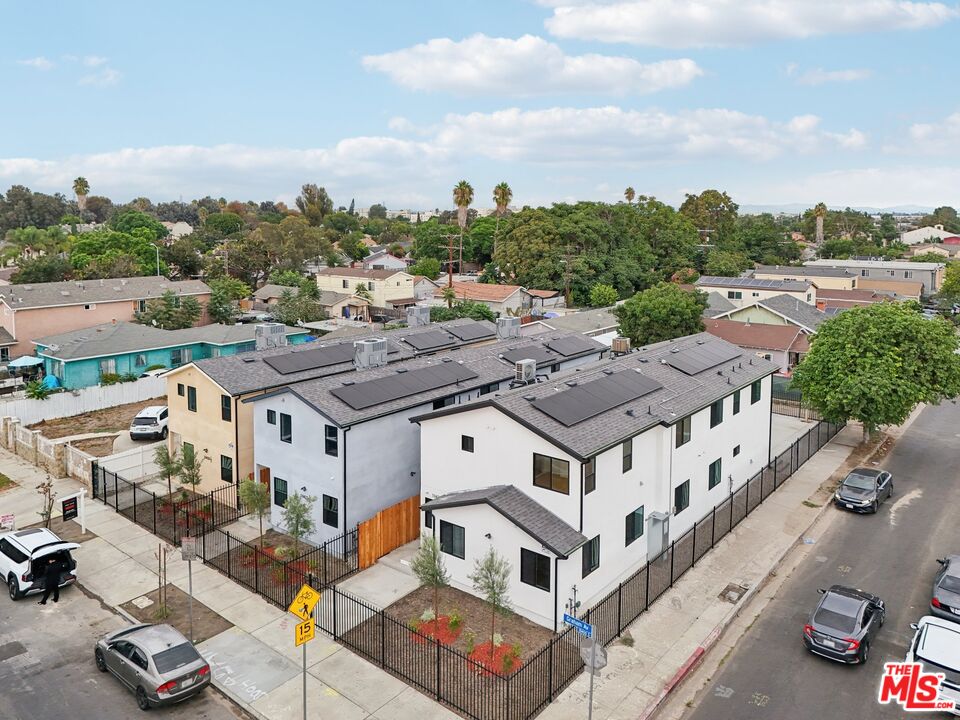 10420 Graham Ave