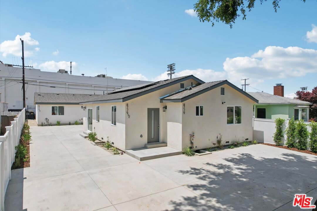 8779 S Hobart Blvd