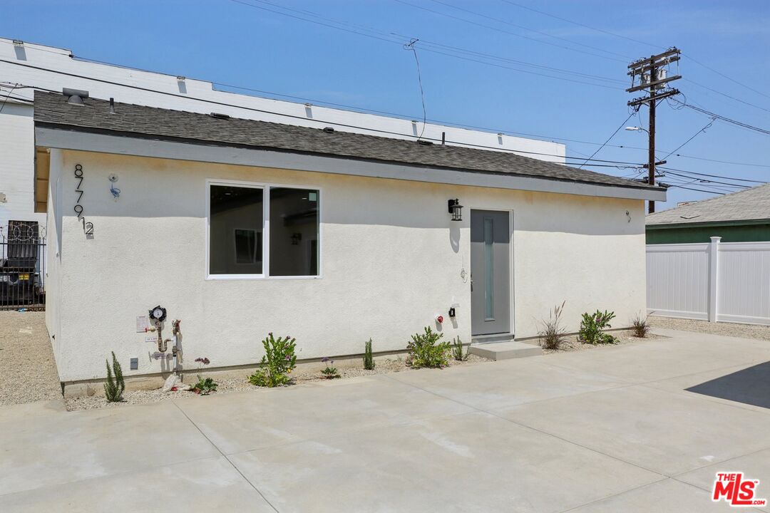 8779 S Hobart Blvd
