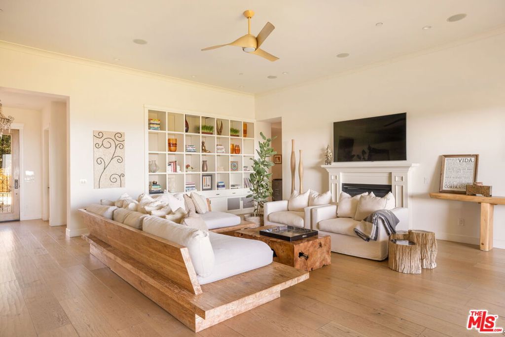 6271 Zuma Mesa Drive