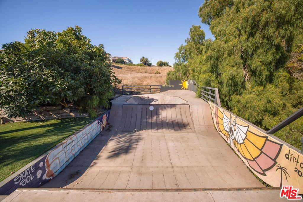 6271 Zuma Mesa Drive