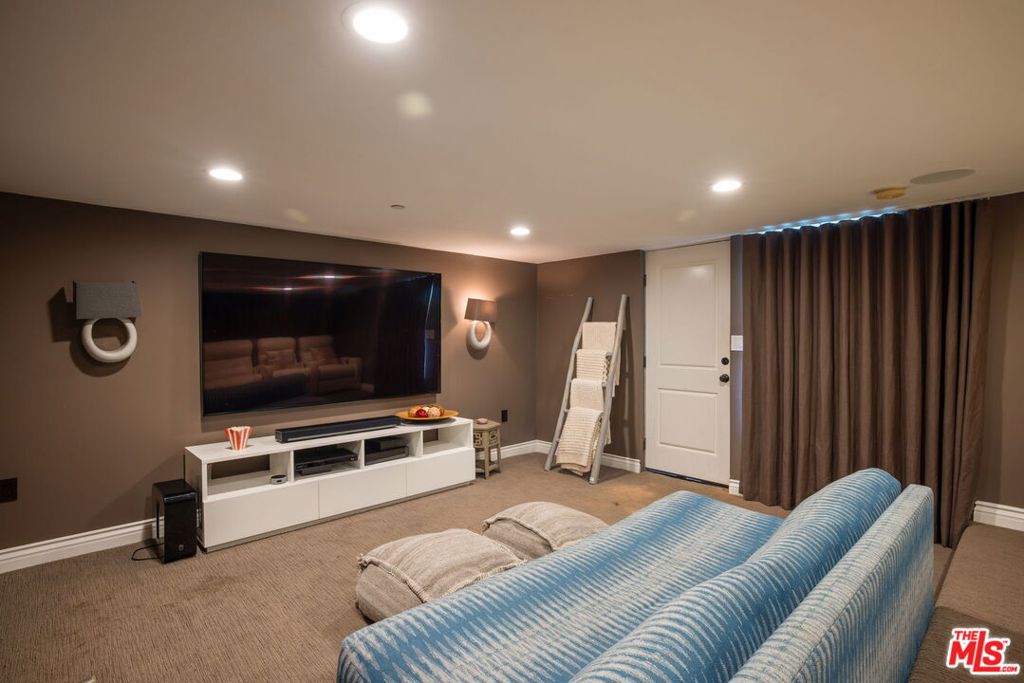 6271 Zuma Mesa Drive