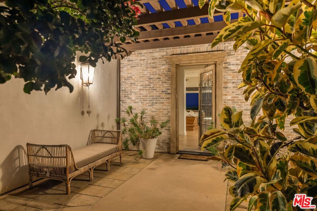 6271 Zuma Mesa Drive