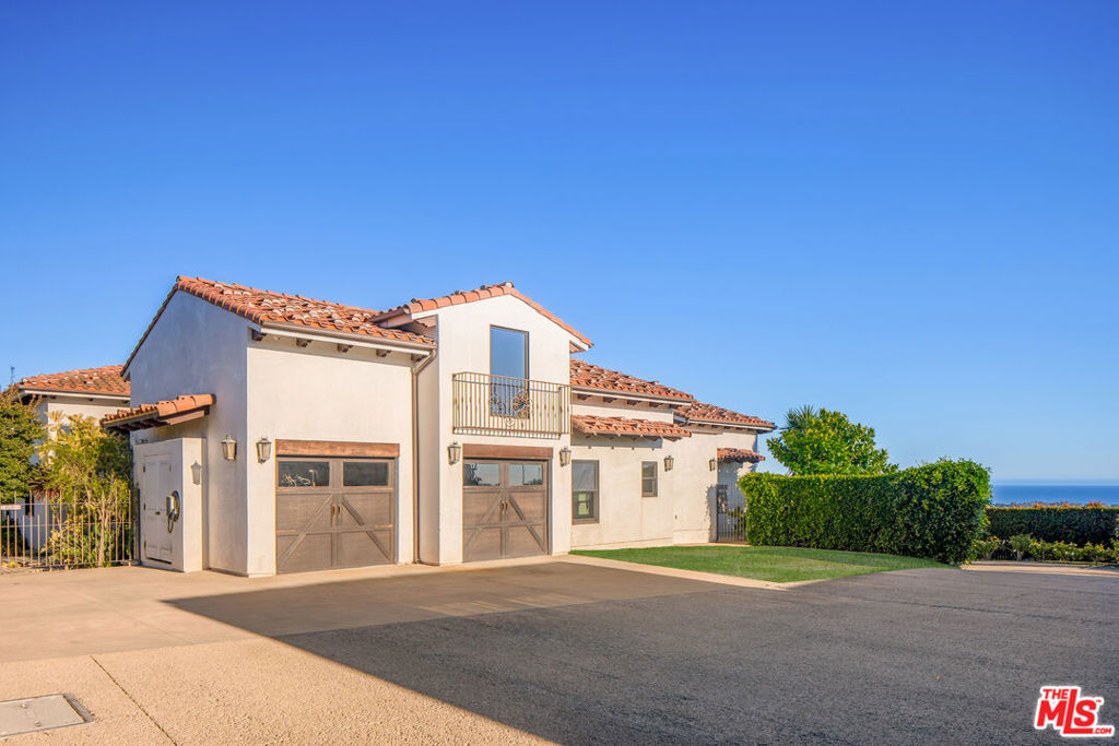 6271 Zuma Mesa Drive