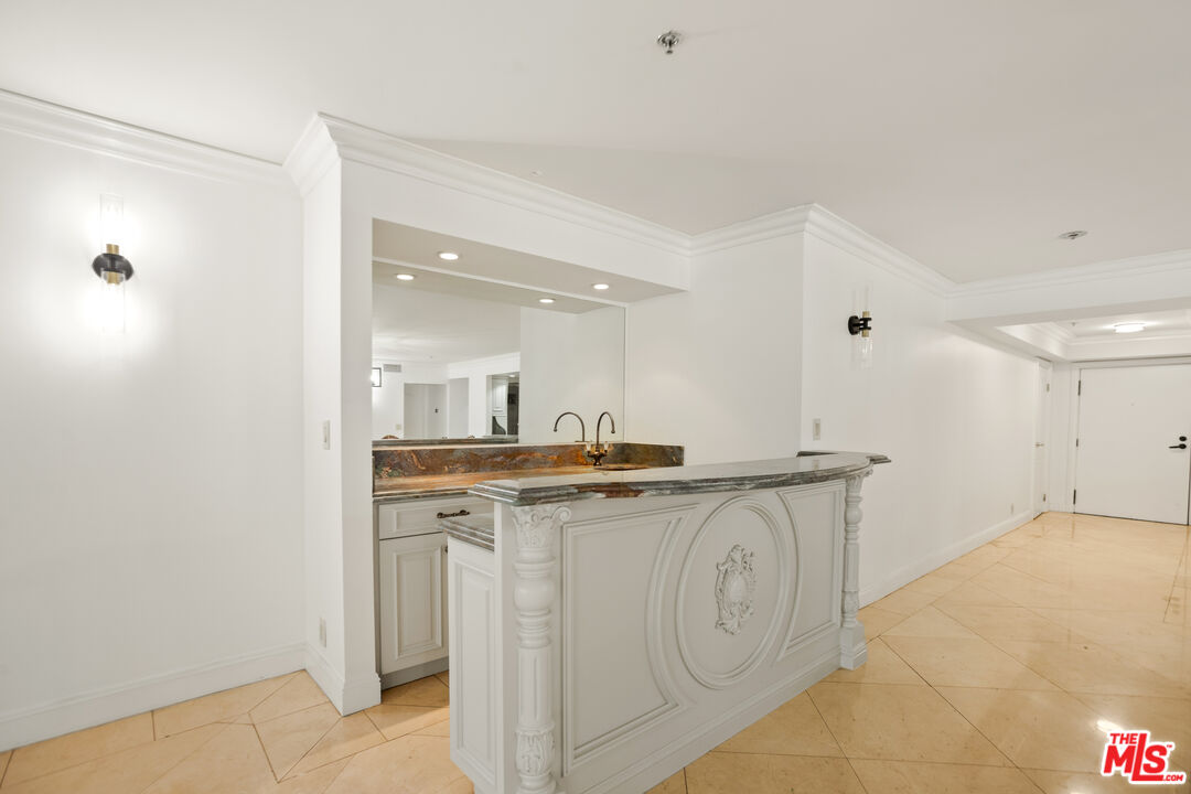 10660 Wilshire Blvd Unit: 409