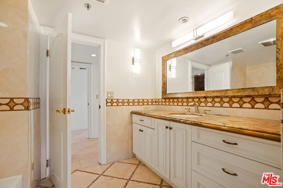 10660 Wilshire Blvd Unit: 409