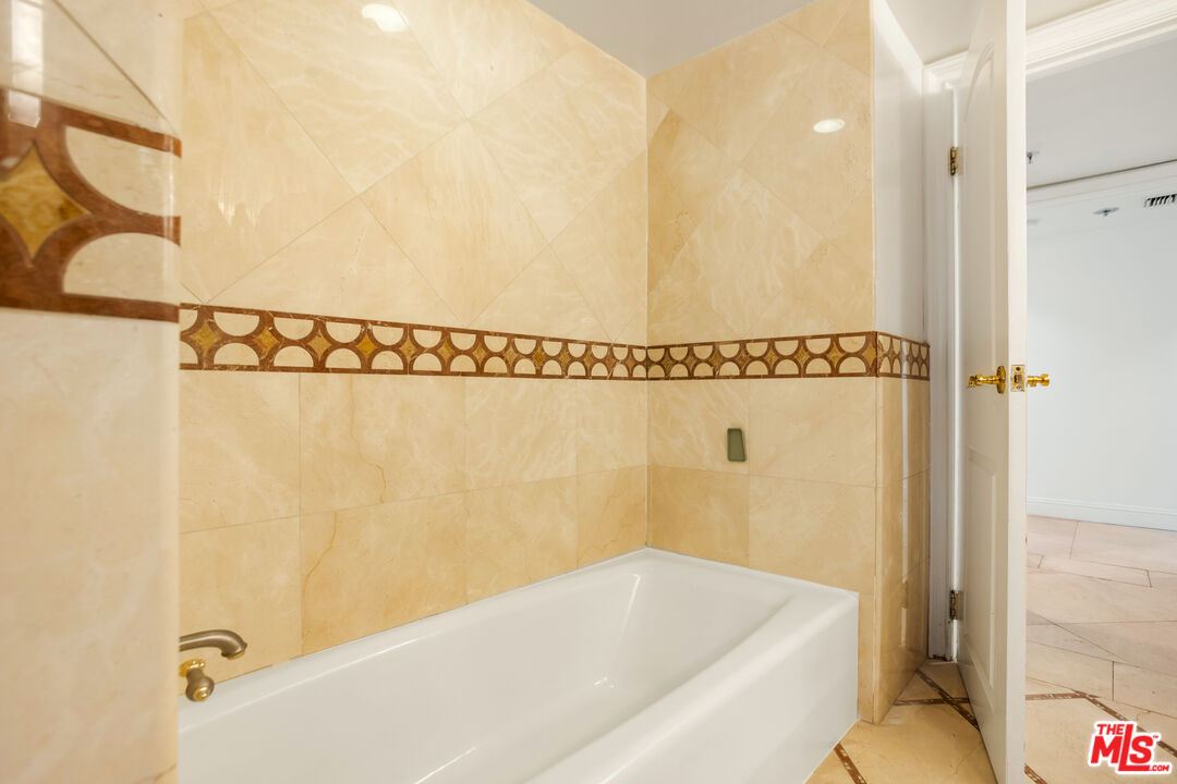 10660 Wilshire Blvd Unit: 409