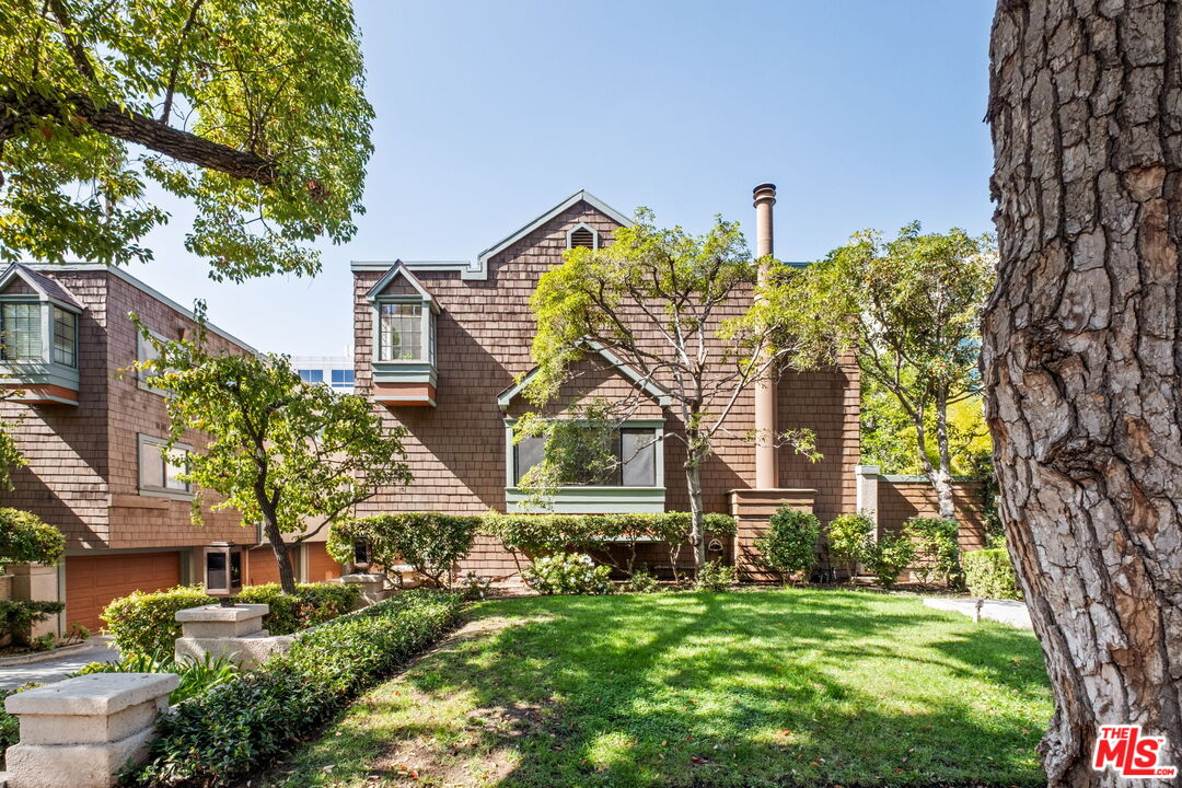 207 S Oakland Ave Unit: A
