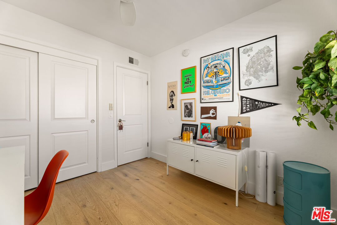 4608 Glencoe Ave Unit: 5