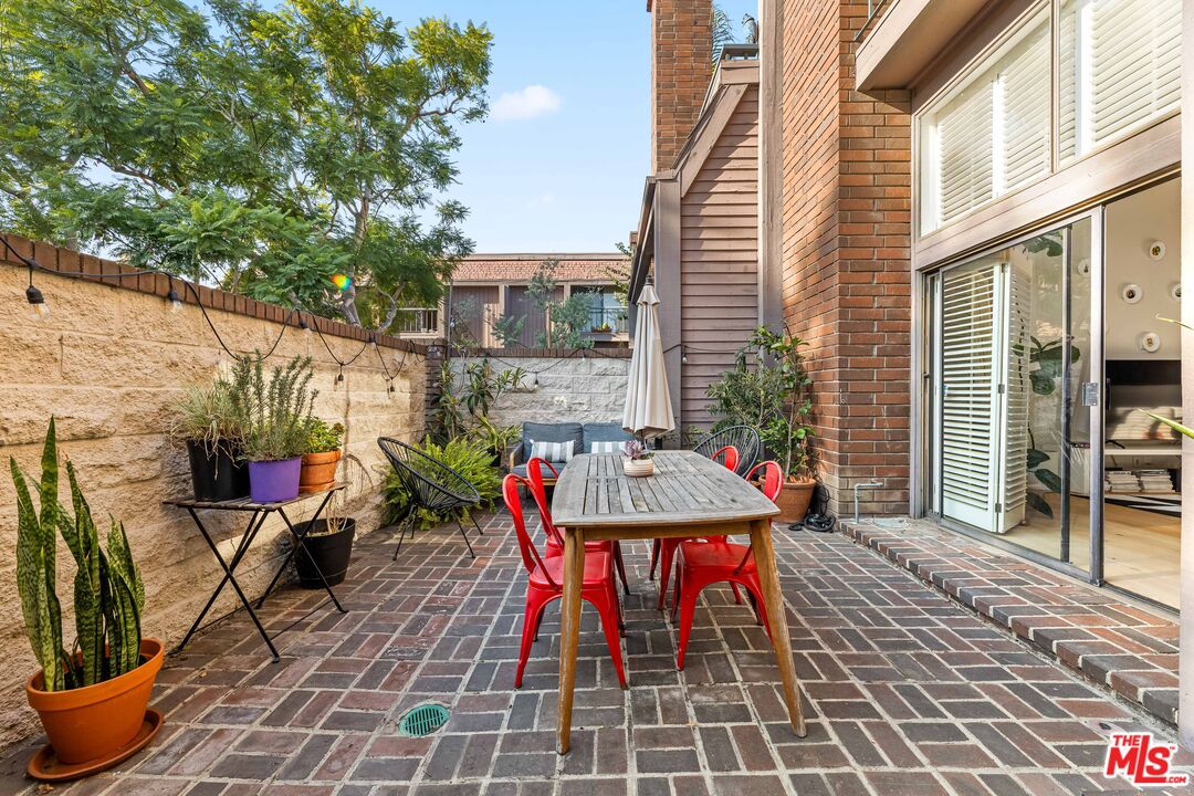 4608 Glencoe Ave Unit: 5
