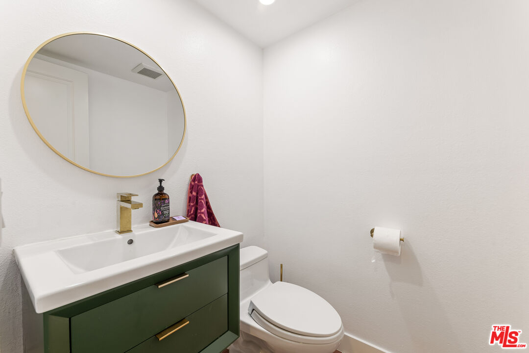 4608 Glencoe Ave Unit: 5