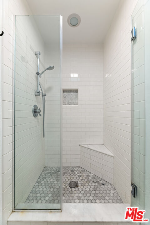 4608 Glencoe Ave Unit: 5