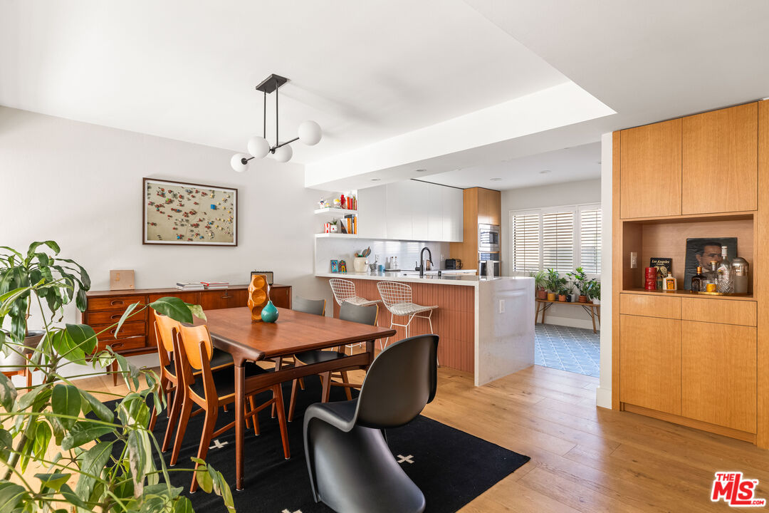 4608 Glencoe Ave Unit: 5