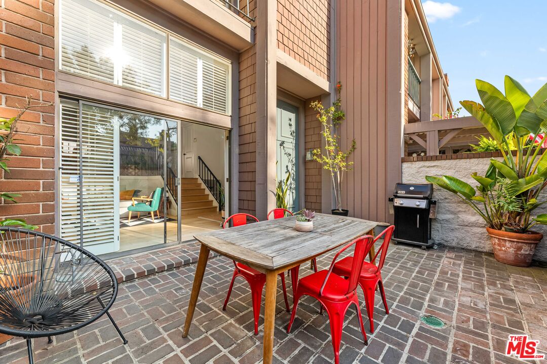 4608 Glencoe Ave Unit: 5