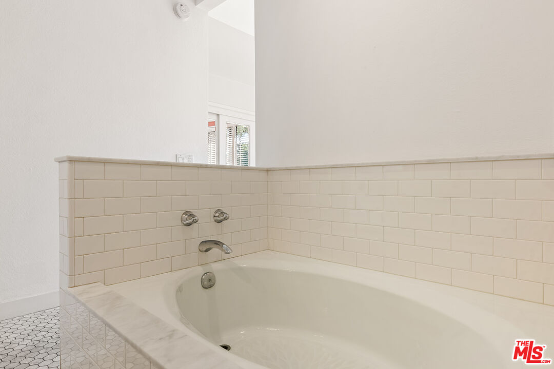 4608 Glencoe Ave Unit: 5